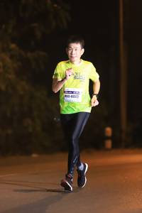 BIB: 40572
                            <button type="button" onclick="openModal(7383845)" class="btn btn-primary btn-sm float-right btn-popup" data-toggle="modal" data-target=".modal-high-quality">
                        <i class="fas fa-shopping-cart"></i> Add to Cart
                    </button>
                                            <button type="button" onclick="isThisMe(7383845, true)" class="btn btn-success btn-sm float-right btn-popup btn-isme hidden" data-toggle="tooltip" data-placement="bottom" title="นี่คือรูปของคุณใช่ไหม คลิกที่นี่เพื่อเอาเข้าอัลบั้ม">
                        <i class="fas fa-plus"></i> Add to album
                    </button>
                    <button type="button" onclick="isThisMe(7383845, false)" class="btn btn-warning btn-sm float-right btn-popup btn-isnotme hidden">
                        <i class="fas fa-ban"></i> Remove from album
                    </button>